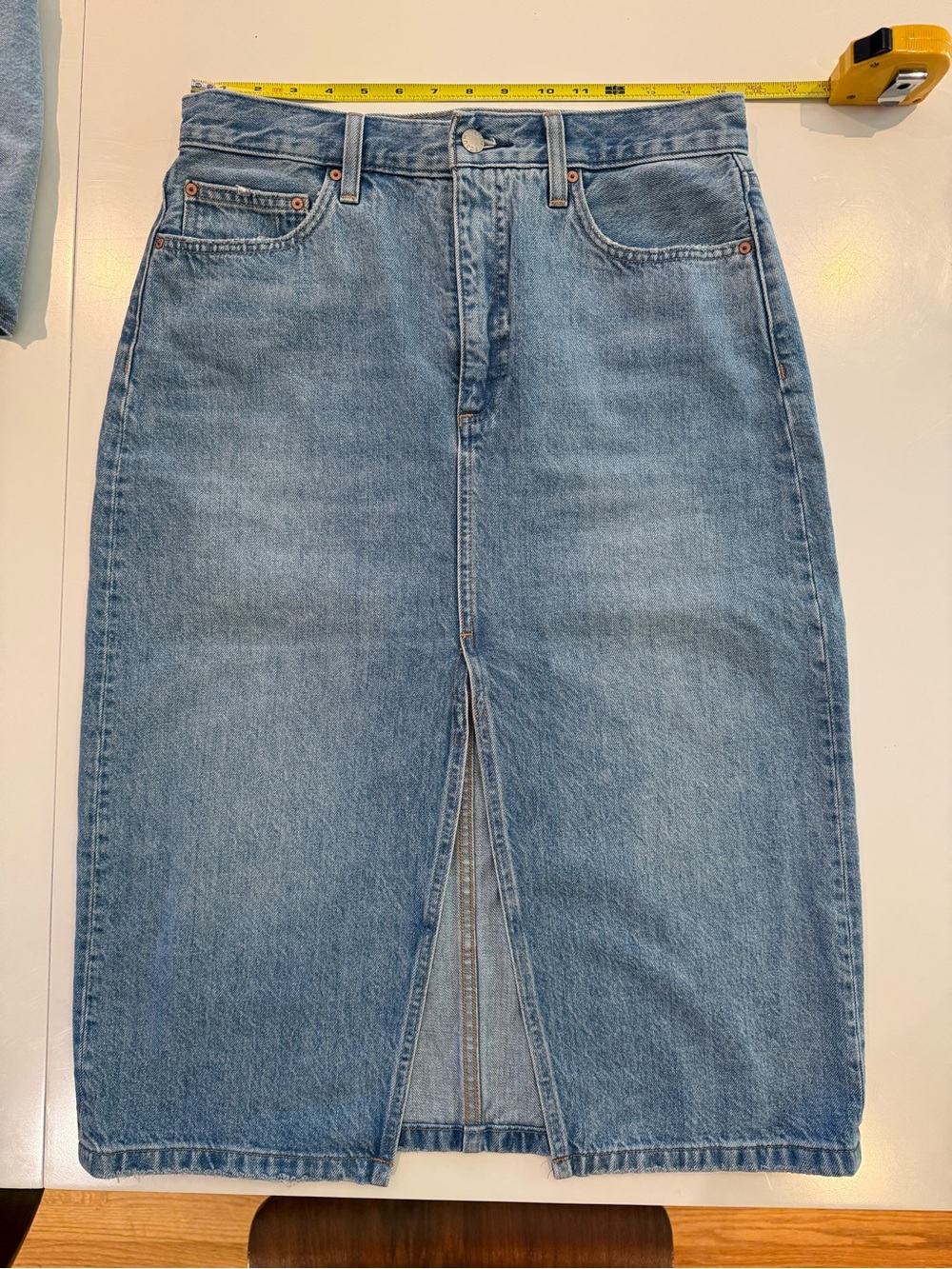 Aritzia Denim Forum The ‘90s Halle midi skirt - Picture 4 of 6
